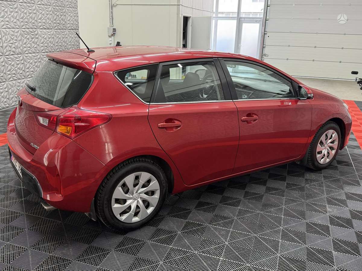 Toyota Auris, 1.6 l., hatchback