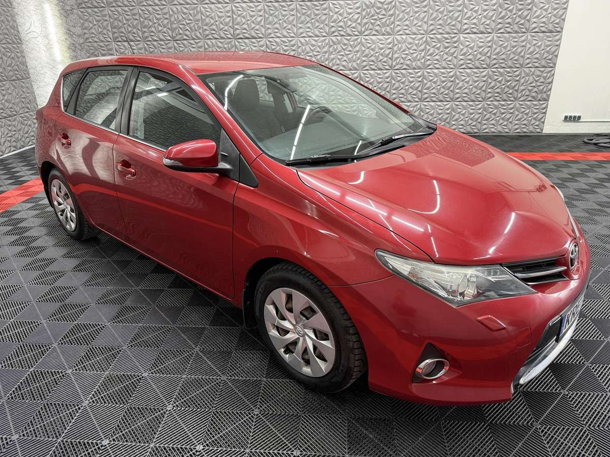 Toyota Auris, 1.6 l., hatchback