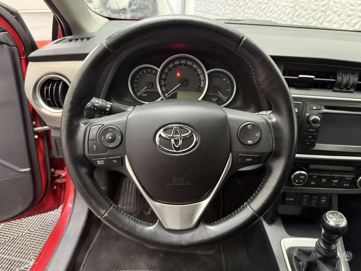 Toyota Auris, 1.6 l., hatchback