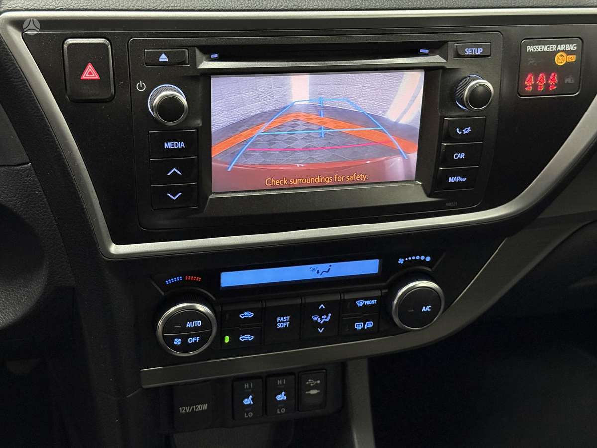 Toyota Auris, 1.6 l., hatchback