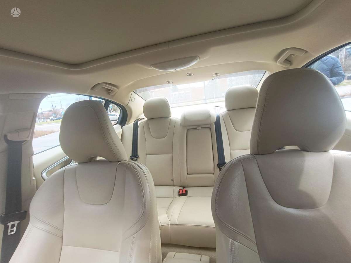 Volvo S60, 2.0 l., Седан