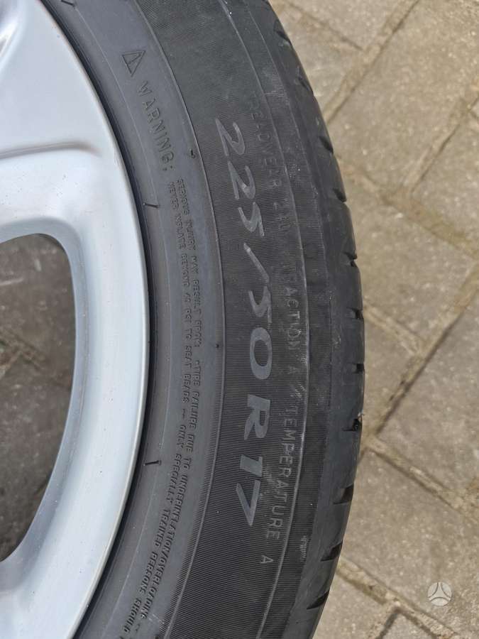 Audi A4, lengvojo lydinio, R17