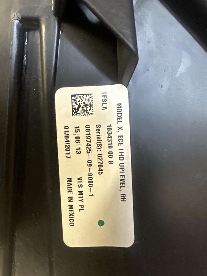 Tesla Model X, 103431900B 10341900c, žibintai