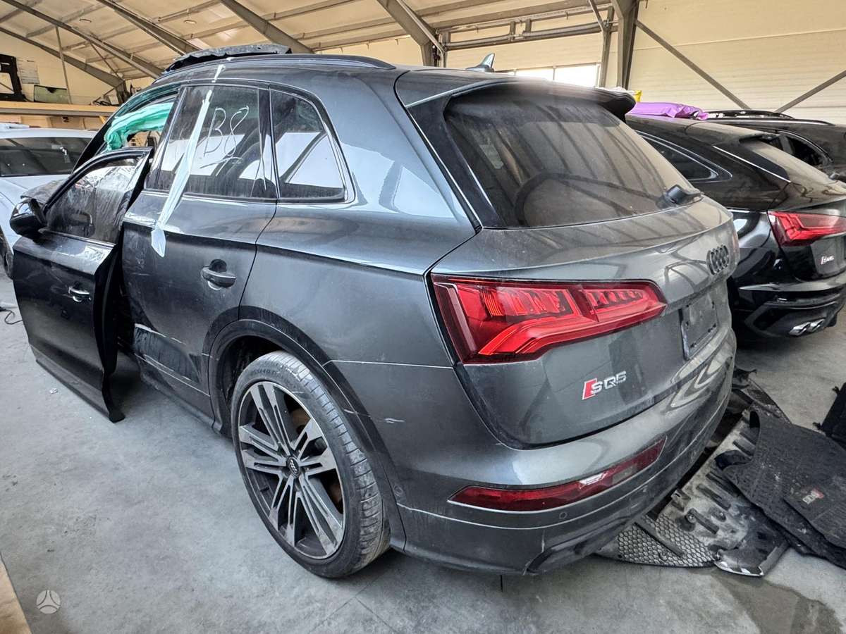 Audi Q5 kėbulo dalys