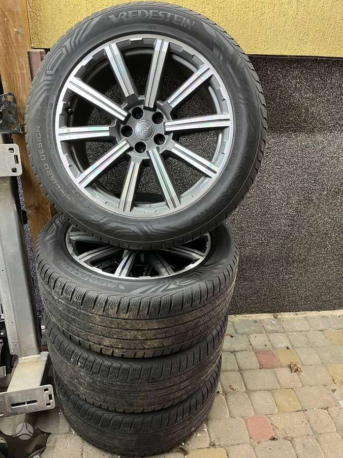 Audi Q7, lengvojo lydinio, R20