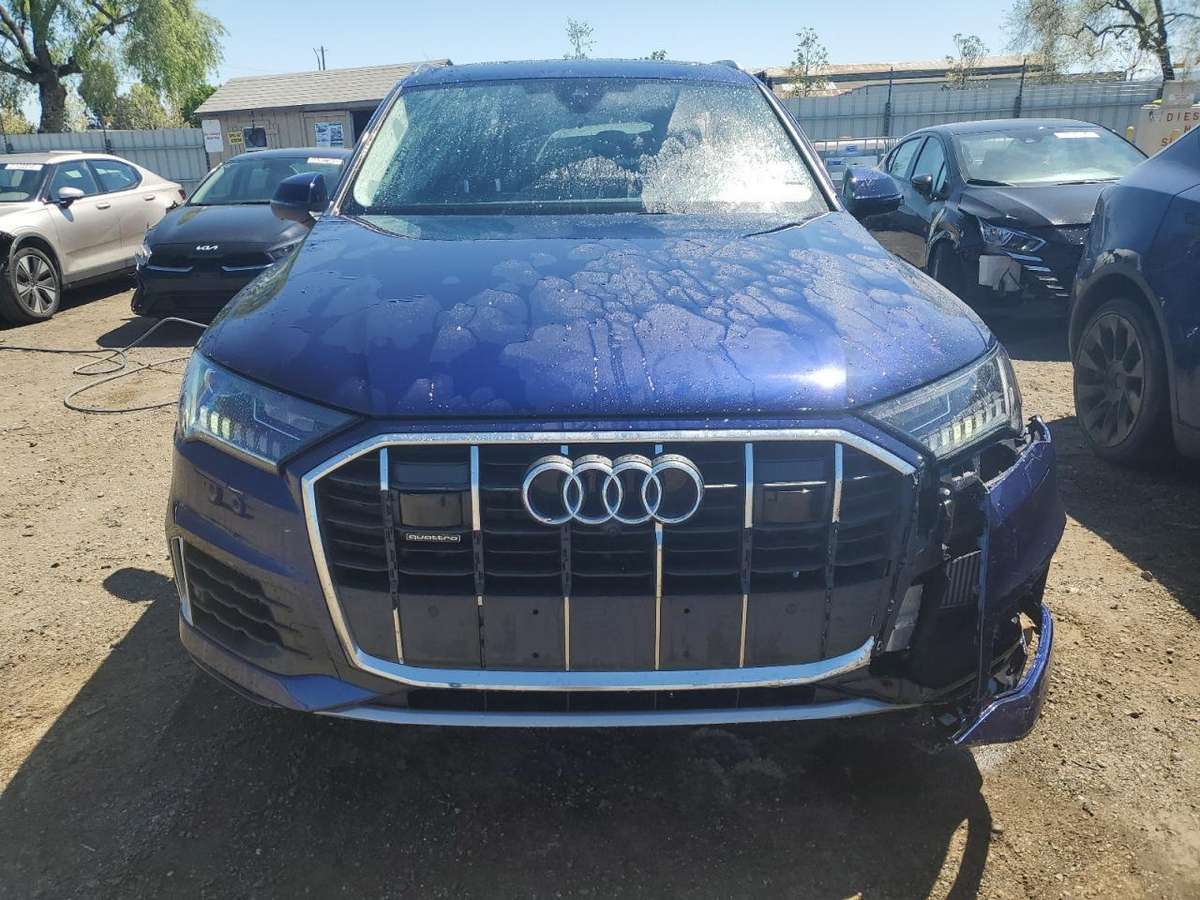 Audi Q7 Maža rida