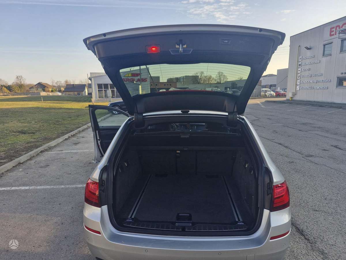 BMW 520, 2.0 l., wagon