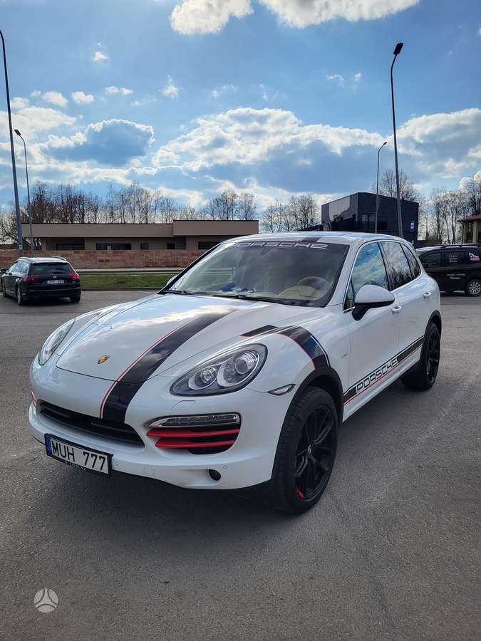 Porsche Cayenne - 1