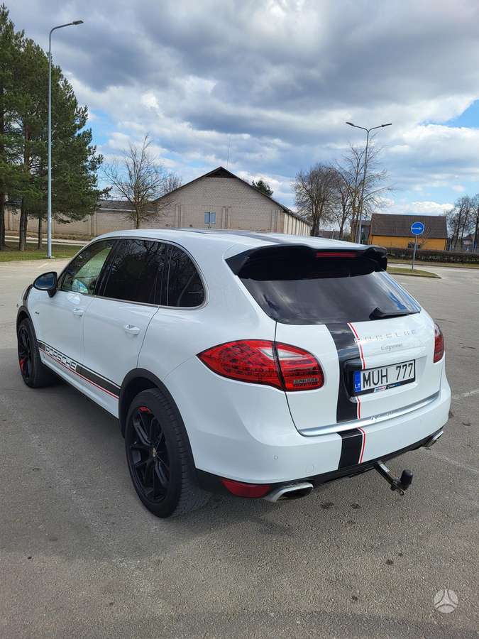 Porsche Cayenne - 5