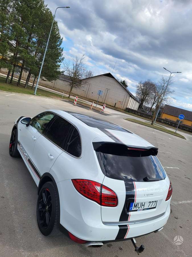 Porsche Cayenne - 6