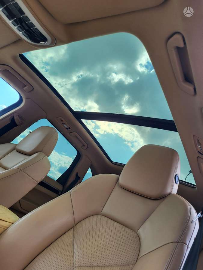 Porsche Cayenne - 10