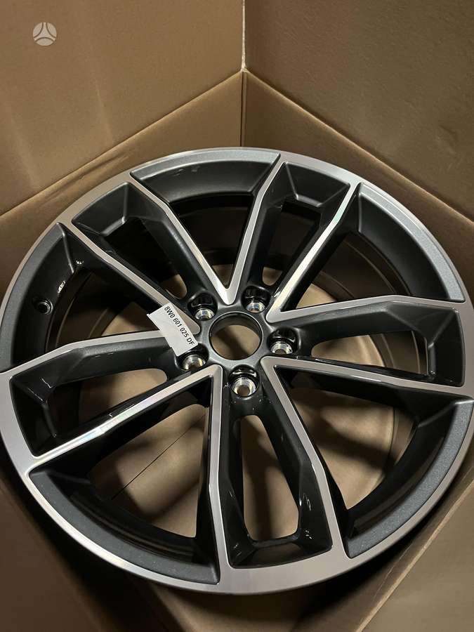 Audi, lengvojo lydinio, R19