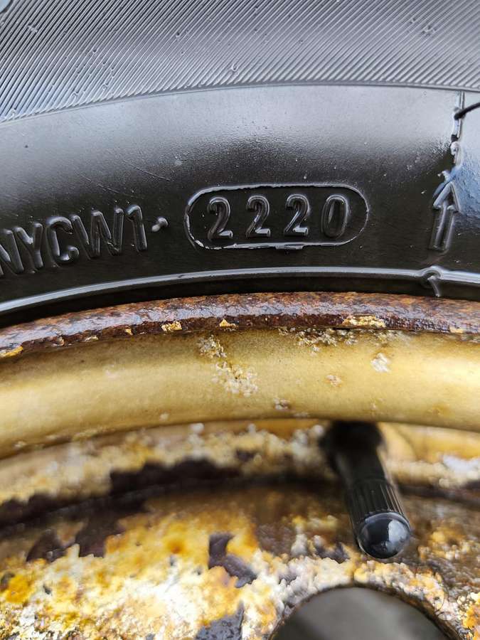 Ford Transit, tērauda apzīmogoti, R16