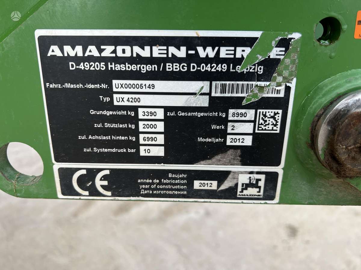 Amazone UX 4200, sprayers