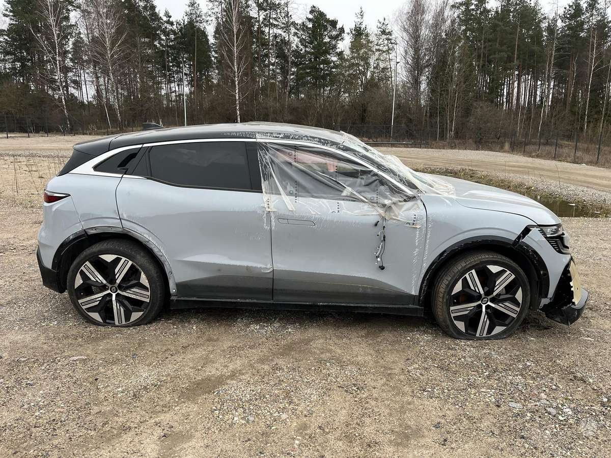 Renault Megane E-Tech virsbūves detaļas