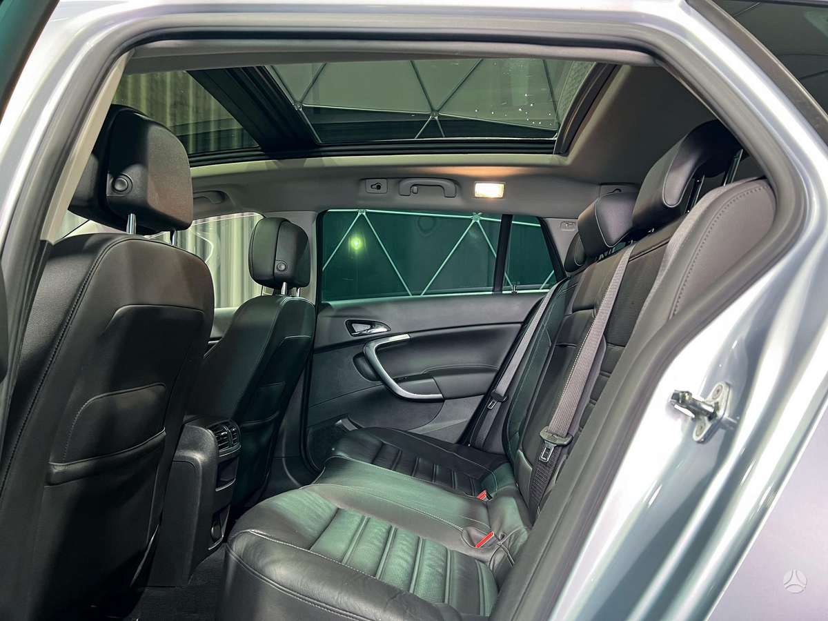 Opel Insignia, 2.0 l., Универсал