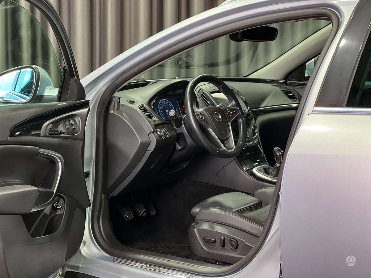 Opel Insignia, 2.0 l., Универсал