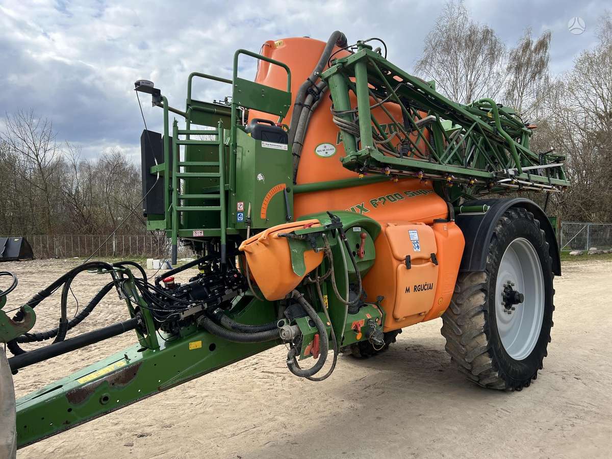 Amazone UX 6200 super, sprayers