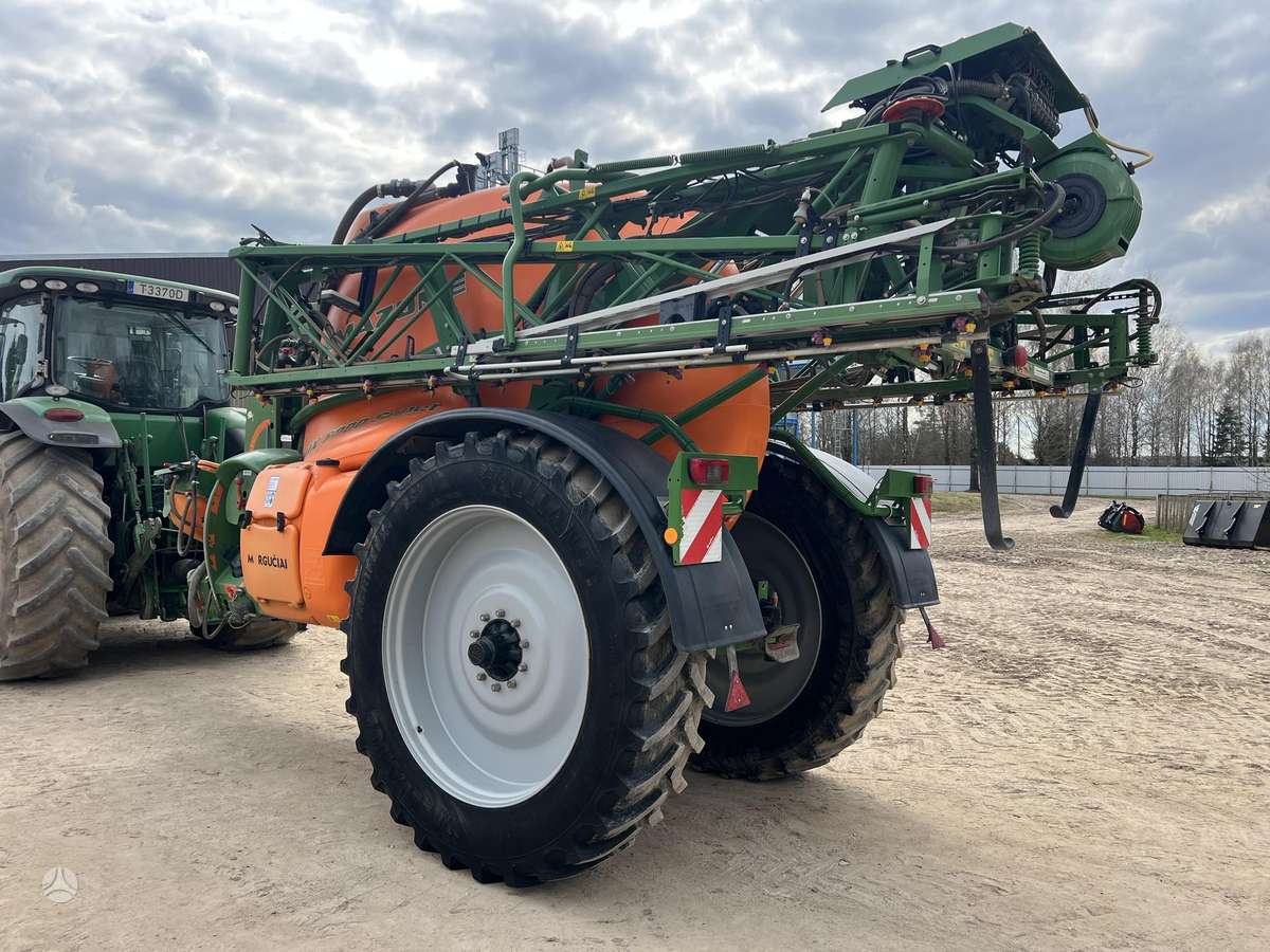 Amazone UX 6200 super, sprayers