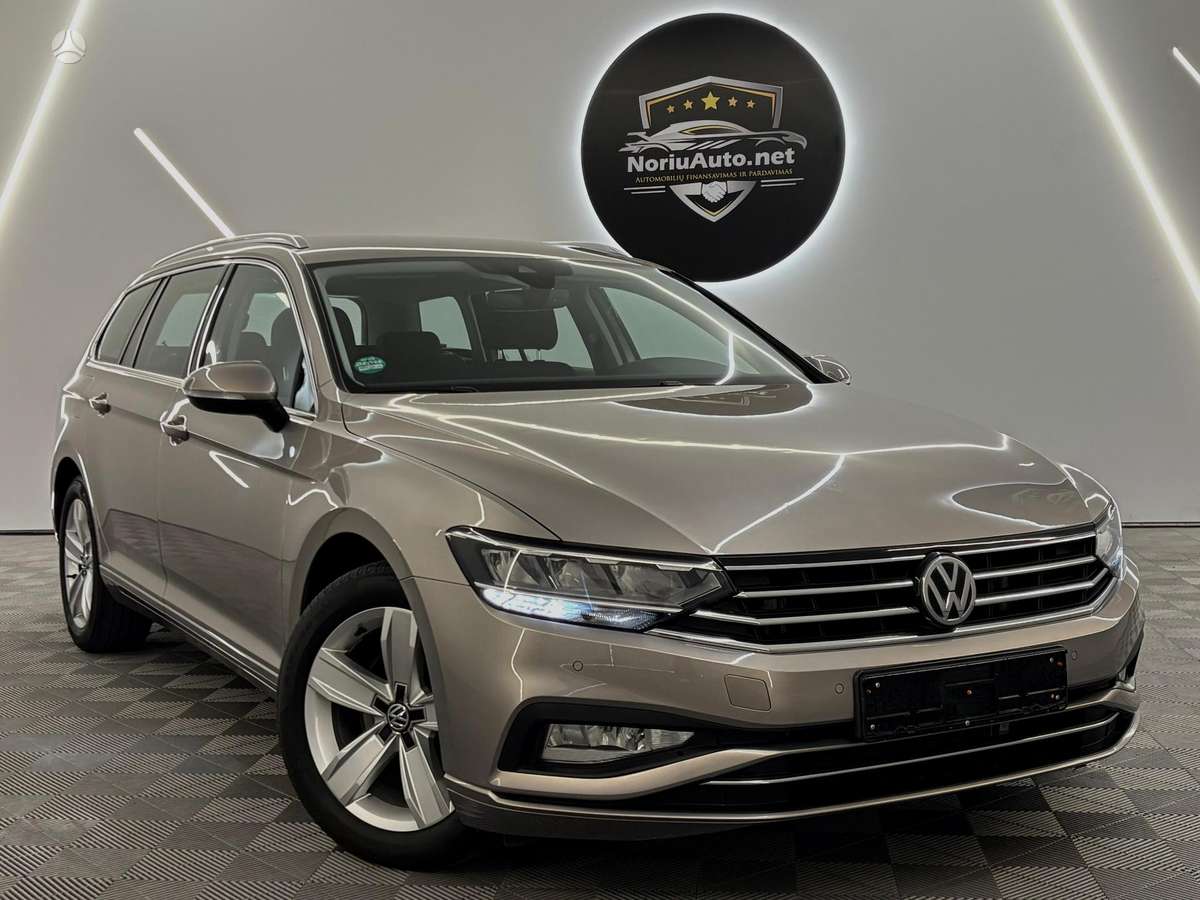 Volkswagen Passat - 1