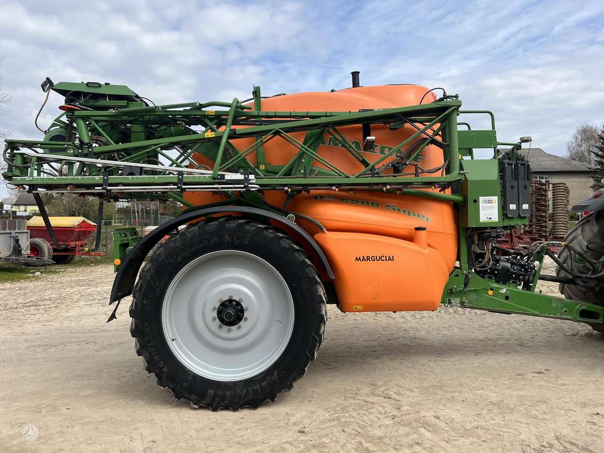Amazone UX 6200 super, sprayers