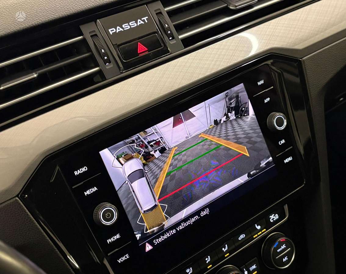 Volkswagen Passat, 2.0 l., Универсал