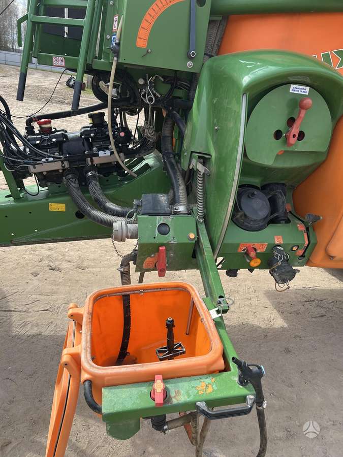 Amazone UX 6200 super, sprayers