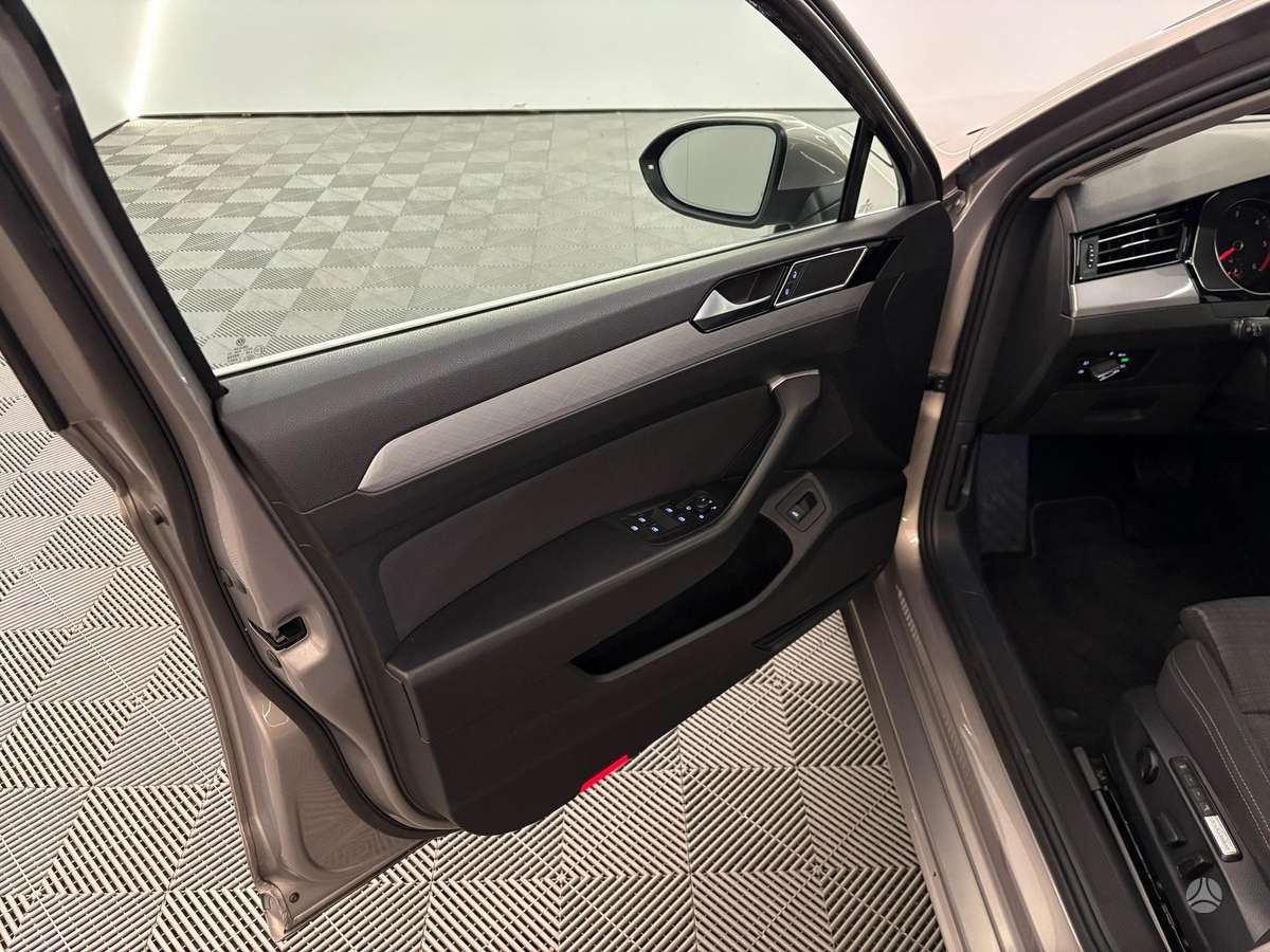 Volkswagen Passat, 2.0 l., Универсал