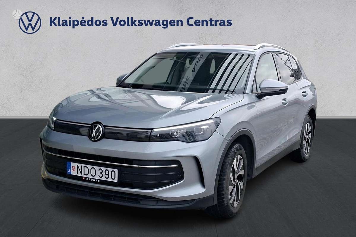 Volkswagen Tiguan - 1