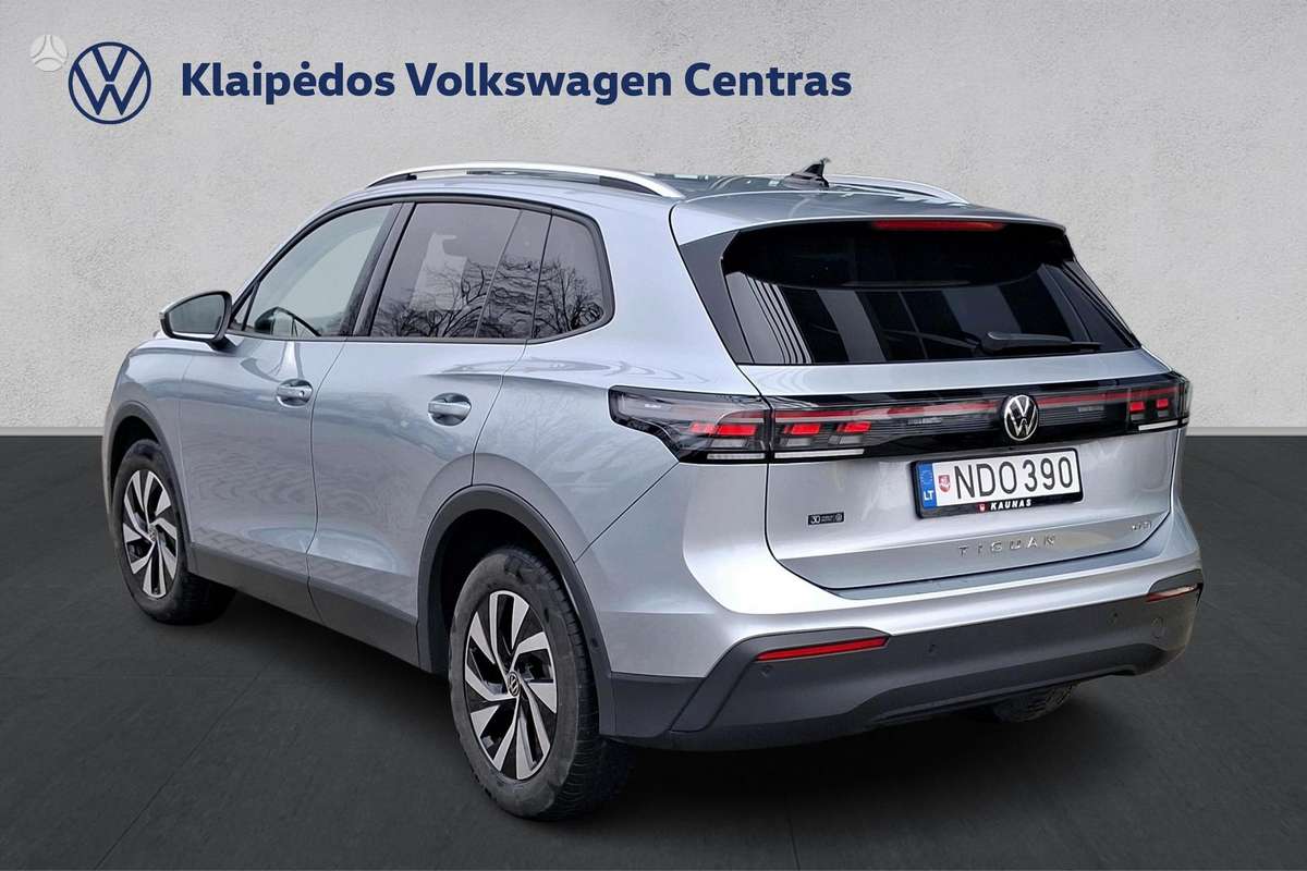 Volkswagen Tiguan - 4