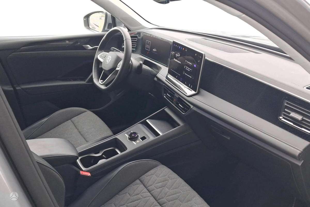 Volkswagen Tiguan - 8
