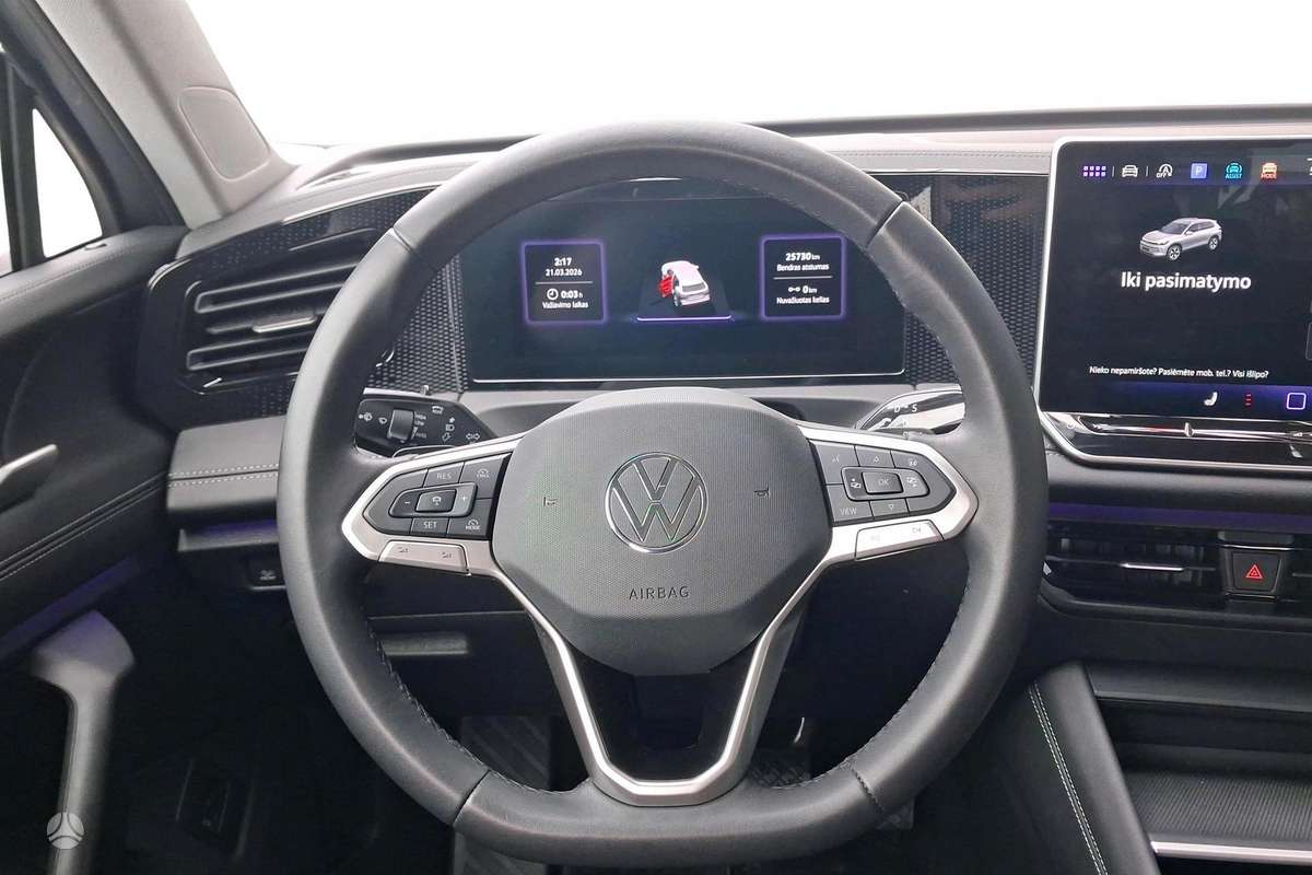 Volkswagen Tiguan - 11