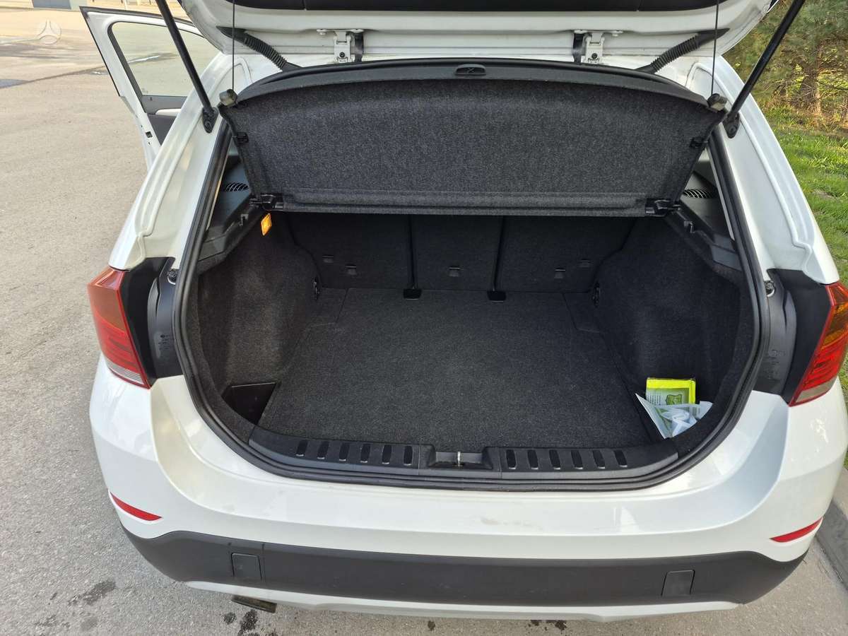 BMW X1, 2.0 l., hatchback