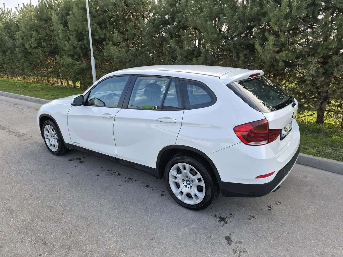 BMW X1, 2.0 l., hatchback