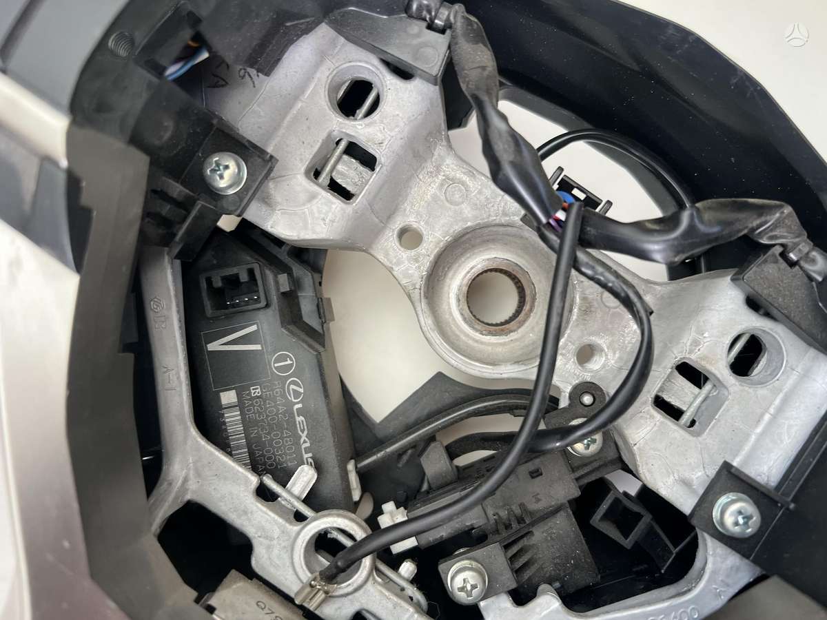 Lexus RX 450h рули