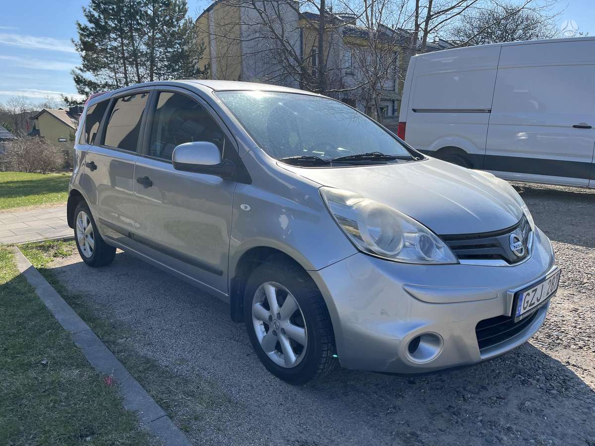 Nissan Note, 1.4 l., Минивэн