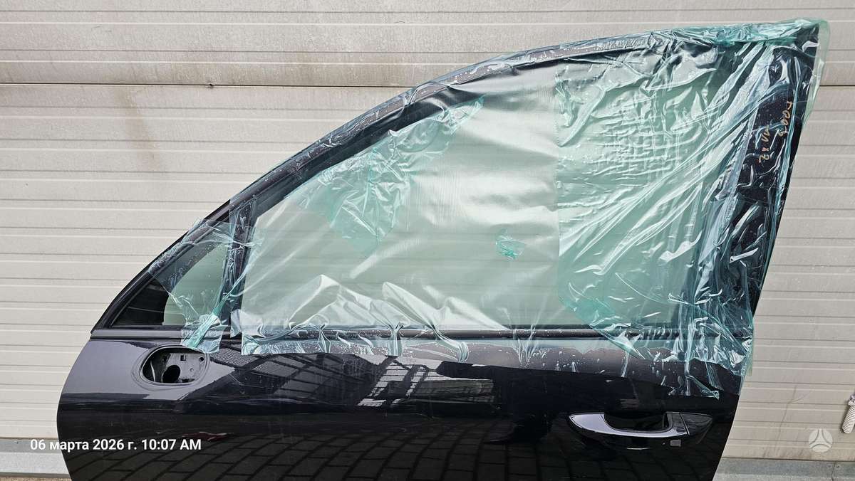 Porsche Cayenne doors