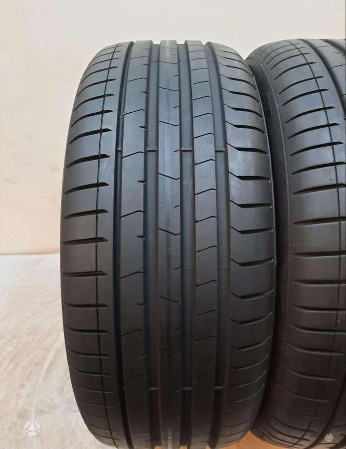Pirelli P-Zero VOL 2022m, летние 235/45 R20