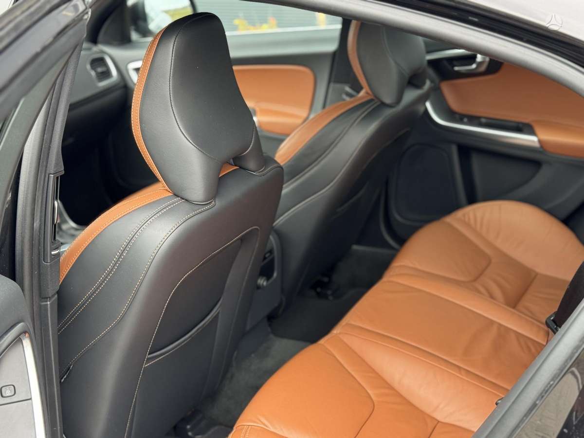 Volvo S60, 2.0 l., Седан