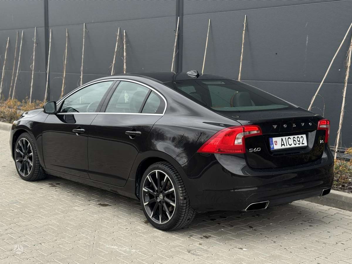 Volvo S60, 2.0 l., Седан