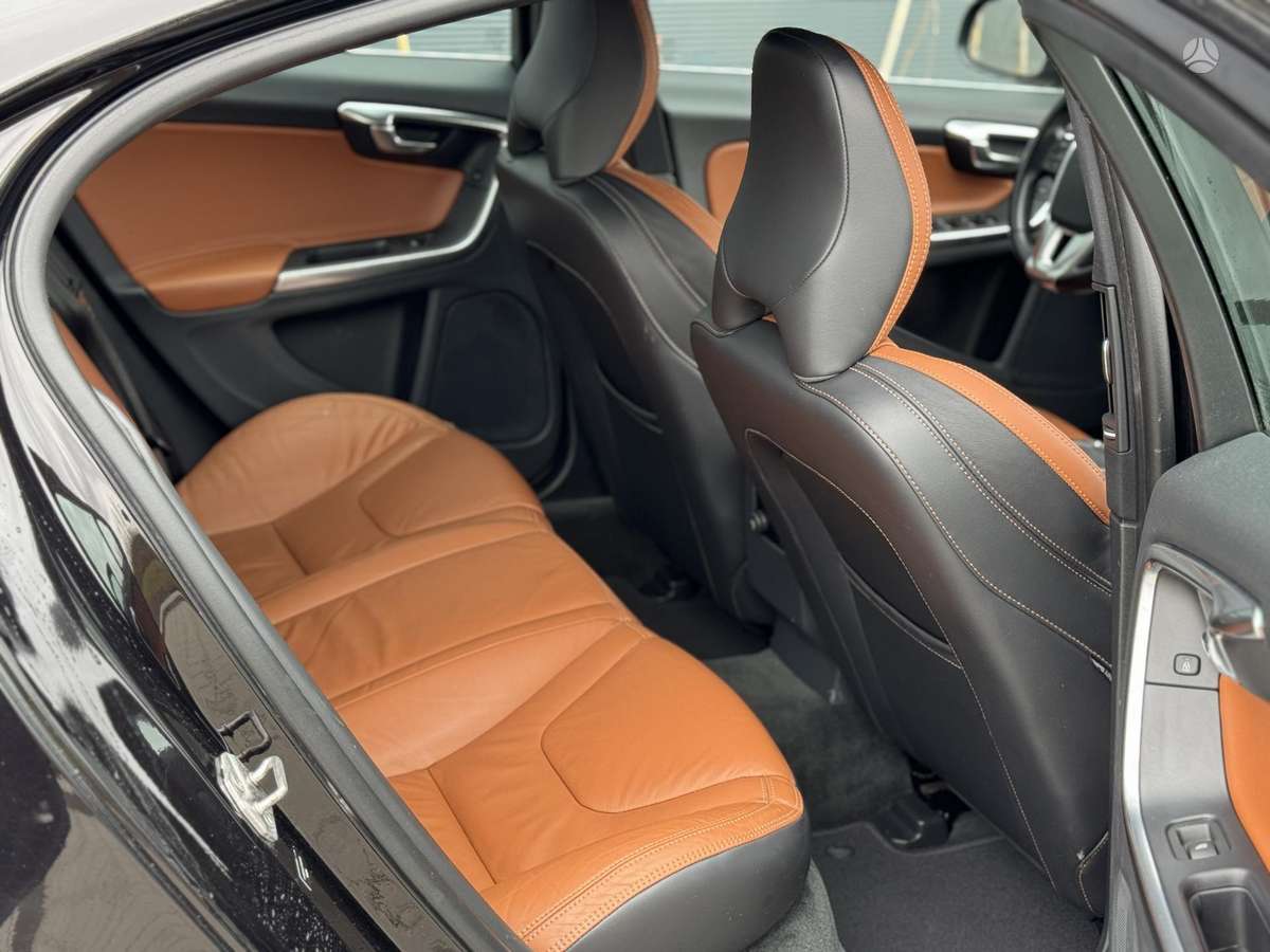 Volvo S60, 2.0 l., Седан