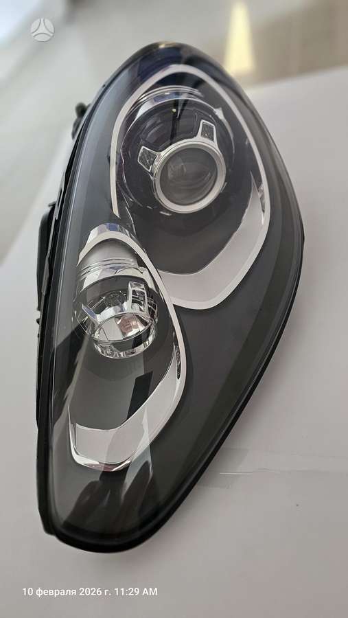 Porsche Cayenne lights