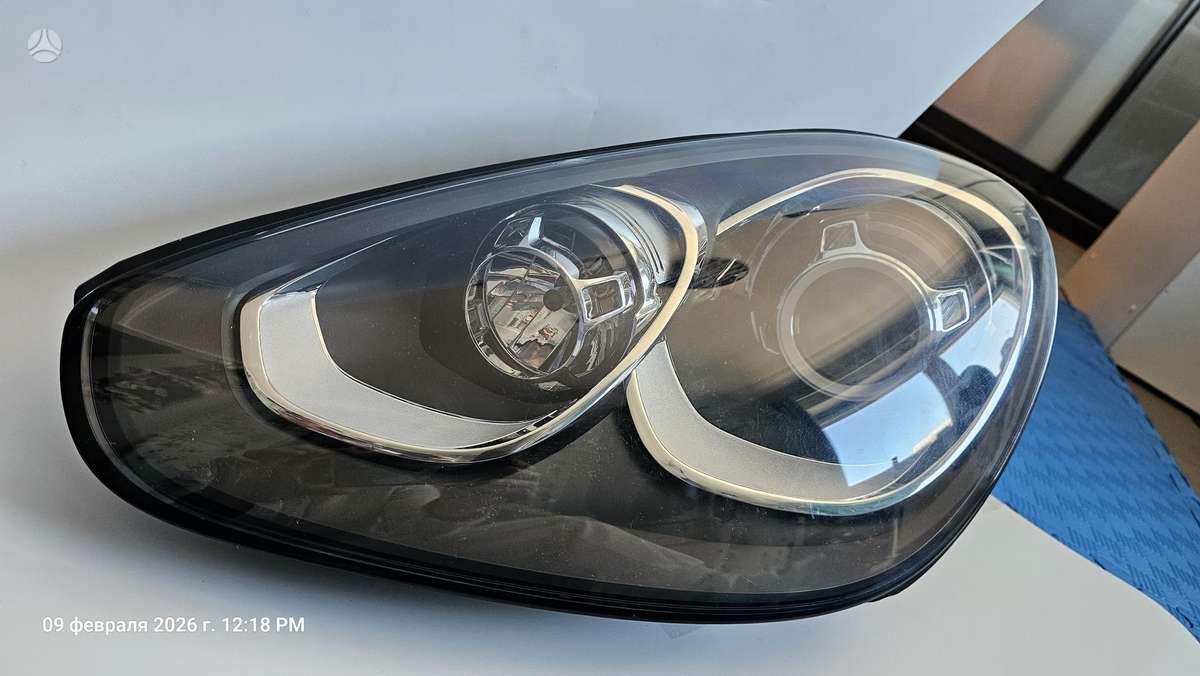 Porsche Cayenne lights