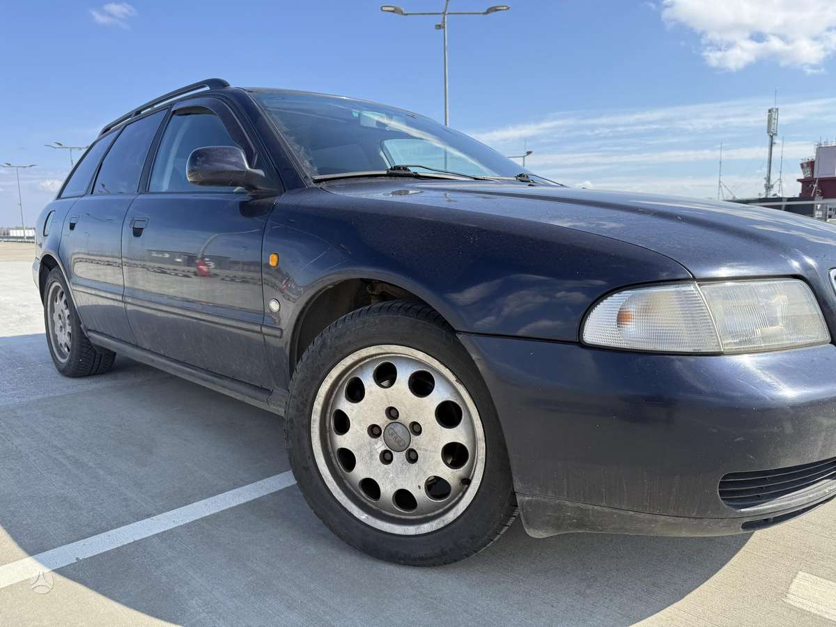 Audi A4, 1.8 l., Универсал