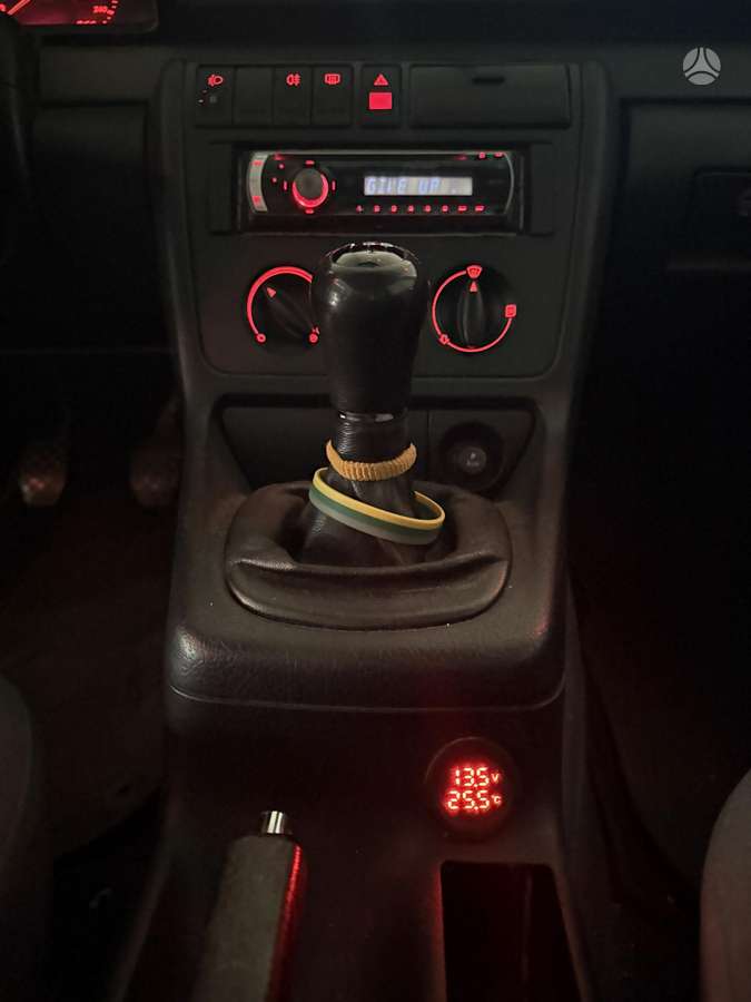 Audi A4, 1.8 l., Универсал