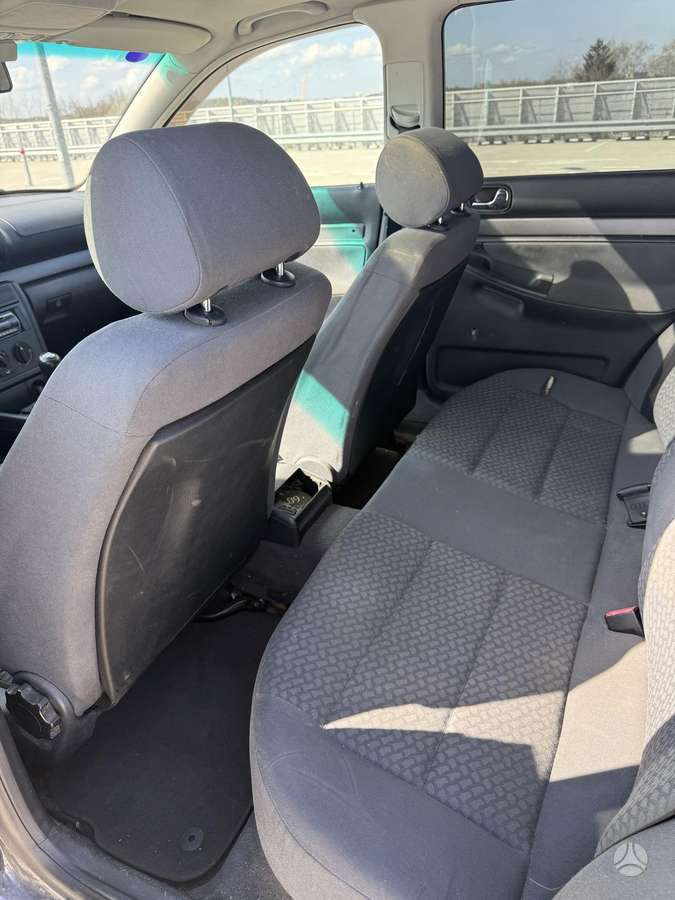 Audi A4, 1.8 l., Универсал