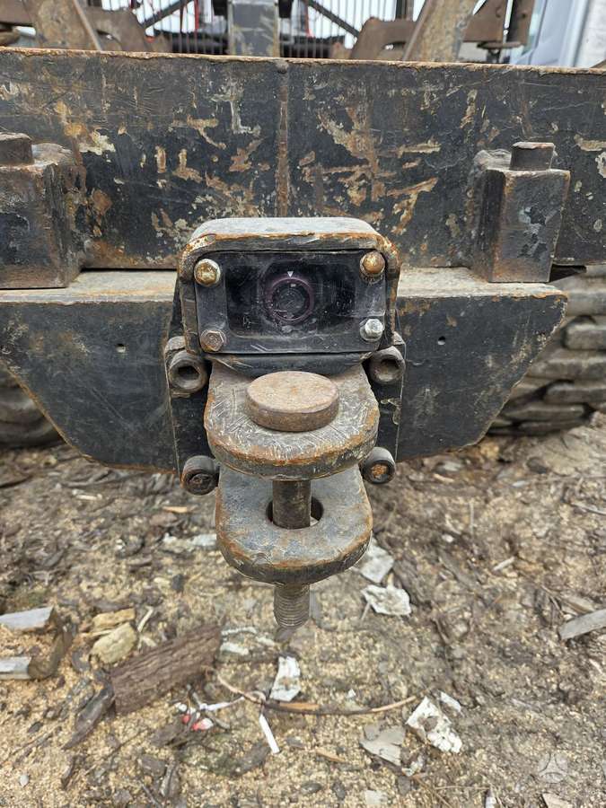 Komatsu 865, medvežės