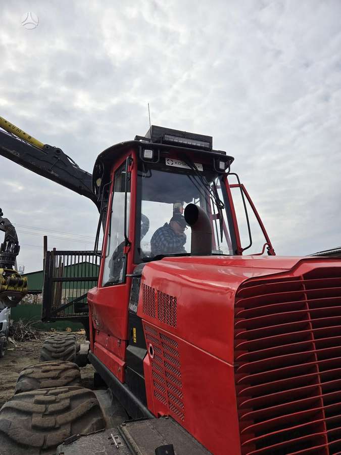 Komatsu 865, forwarders