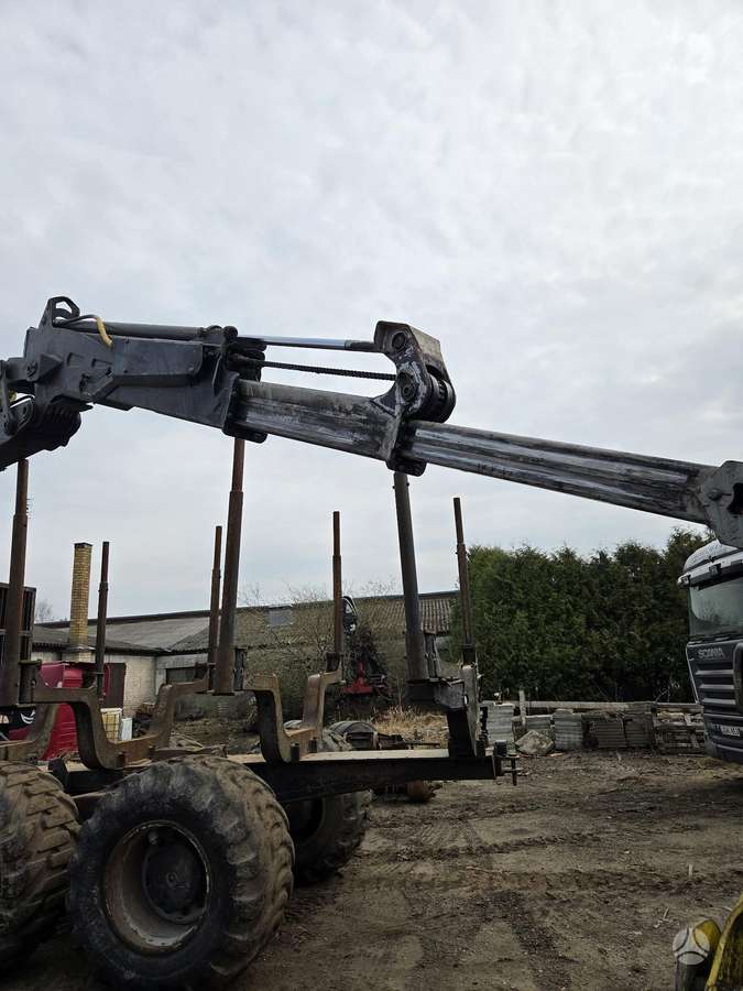 Komatsu 865, forwarders