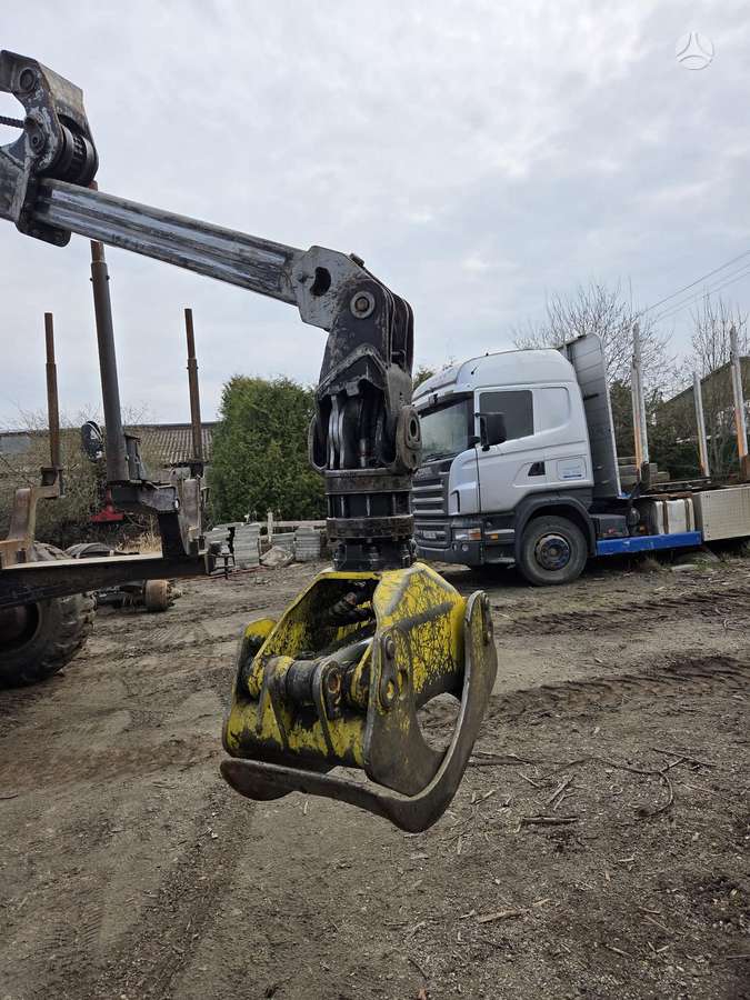 Komatsu 865, forwarders